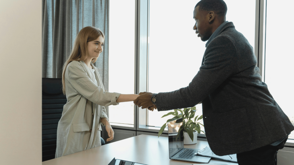 IT staffing companies forming an agreement with hiring managers to hire talent