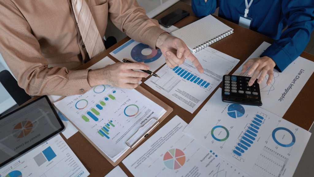 Live chat metrics, chat volume, agent performance, contact resolution, and other chat metrics being discussed