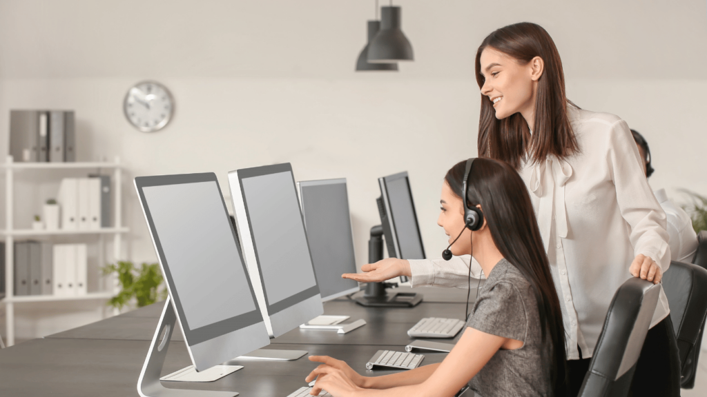 CSAT data and CSAT metrics being looked at by support agents