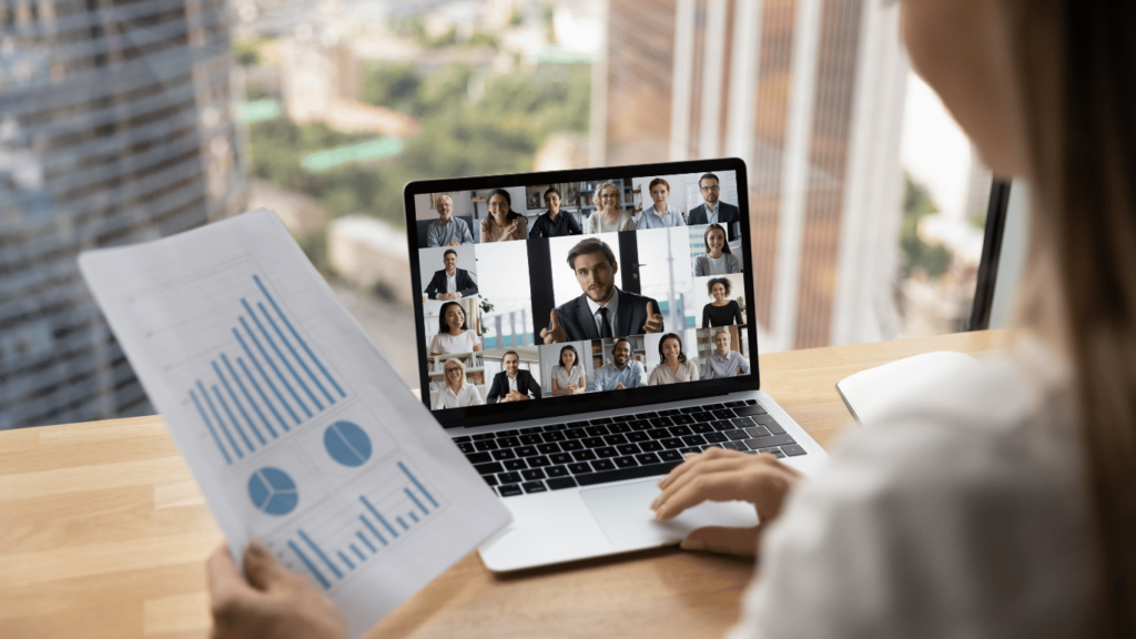 Customer support team leader meeting entire team to discuss how to enhance customer satisfaction