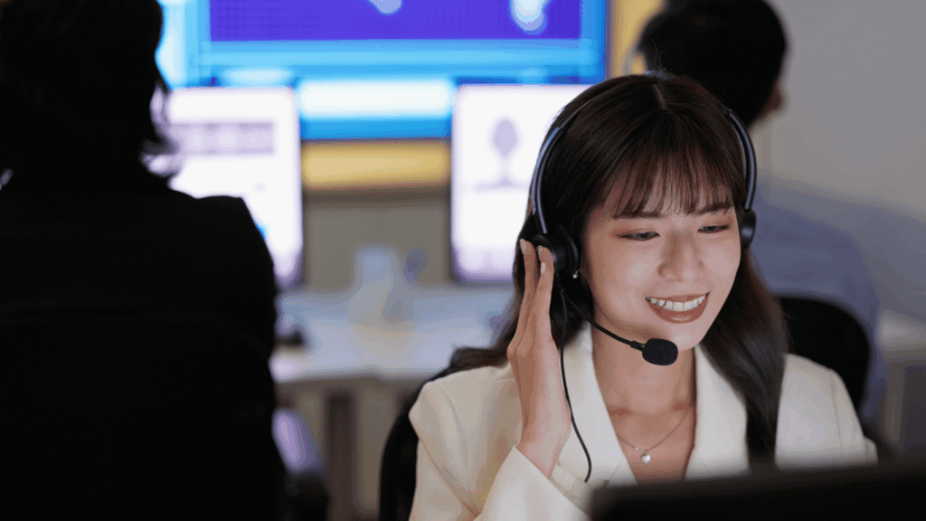 Exceptional customer service being delivered by a human agent working with AI